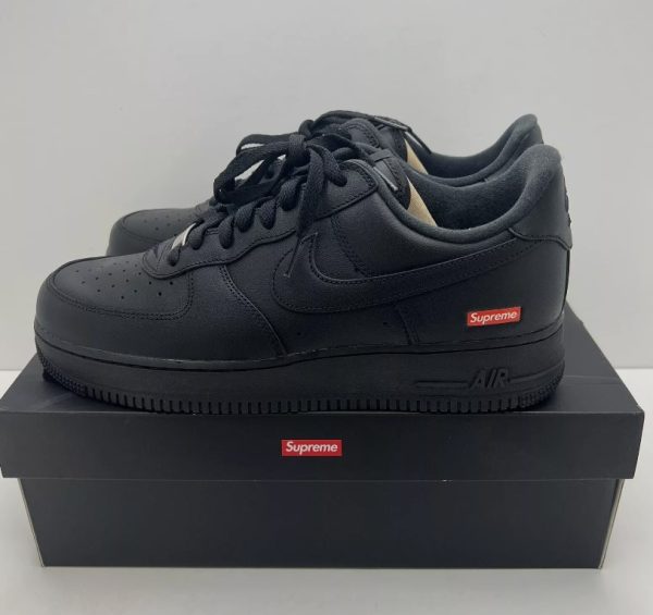 Nike Air Force 1 Low Supreme Black