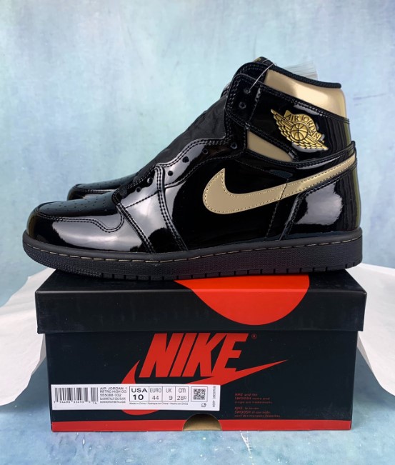 Jordan 1 Retro Black Metallic Gold (2003)