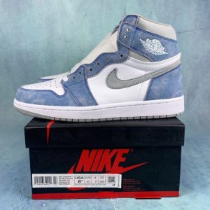 Jordan 1 Retro High Hyper Royal Smoke Grey